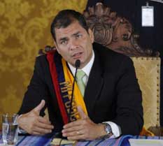 Correa revela en entrevista detalles de su secuestro durante el golpe
