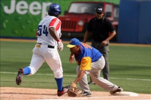 Tras tensa victoria, Cuba va por el Oro del Premundial de Béisbol