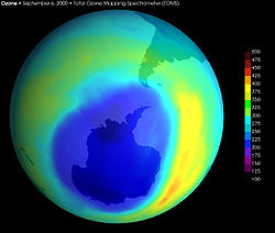 20110916152749-250px-largest-ever-ozone-hole-sept2000-with-scale.jpg