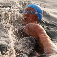 20110926132550-nadadora.jpg