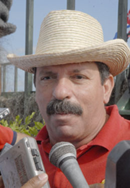 «En Villa Clara se respira dignidad», dijo Víctor Gaute al término del desfile por el Primero de Mayo