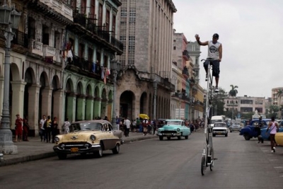 Ciclista cubano de altura en pos del récord Guinness