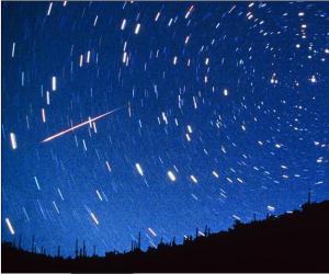 Lluvia de estrellas al amanecer del domingo: 100 meteoritos por hora