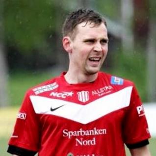 Muere futbolista sueco tras sufrir un desfallecimiento sobre el terreno