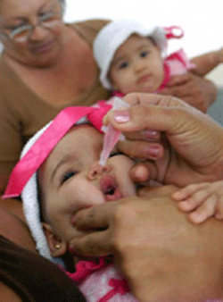 Vacunación antipolio en Villa Clara