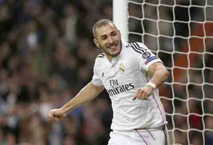 Benzema le regala al Real Madrid su pase a octavos de finales