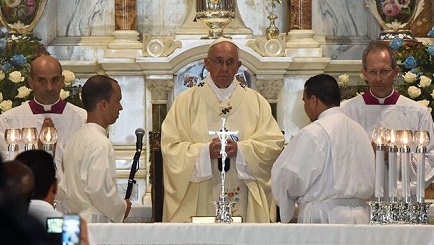 En su última misa en Cuba, en el Santuario de El Cobre, el papa Francisco llamó a la Iglesia a sembrar reconciliaciones