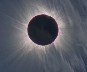 Eclipse total de sol en Día de la Mujer