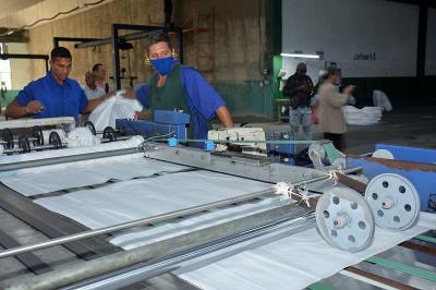 Textileros cubanos hablan de ciencia e innovación en Villa Clara