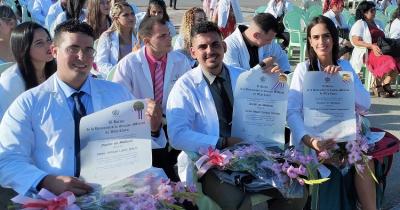 Universidad Médica de Villa Clara aporta nuevos profesionales a la vida